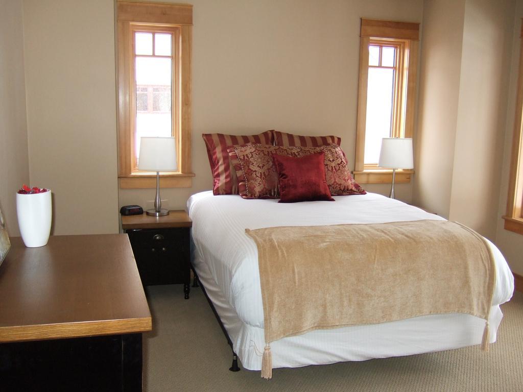Red Mountain Village Condos Rossland Habitación foto