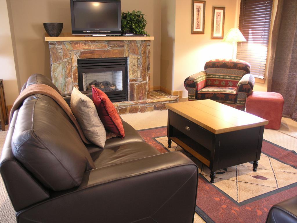 Red Mountain Village Condos Rossland Habitación foto