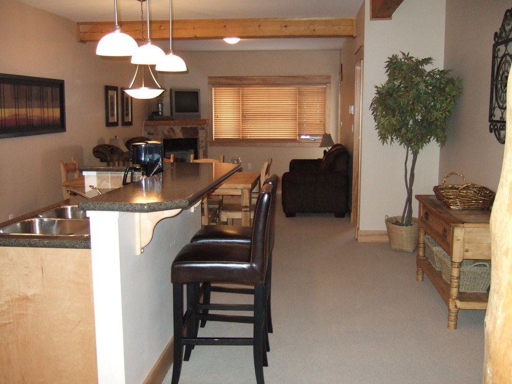 Red Mountain Village Condos Rossland Exterior foto